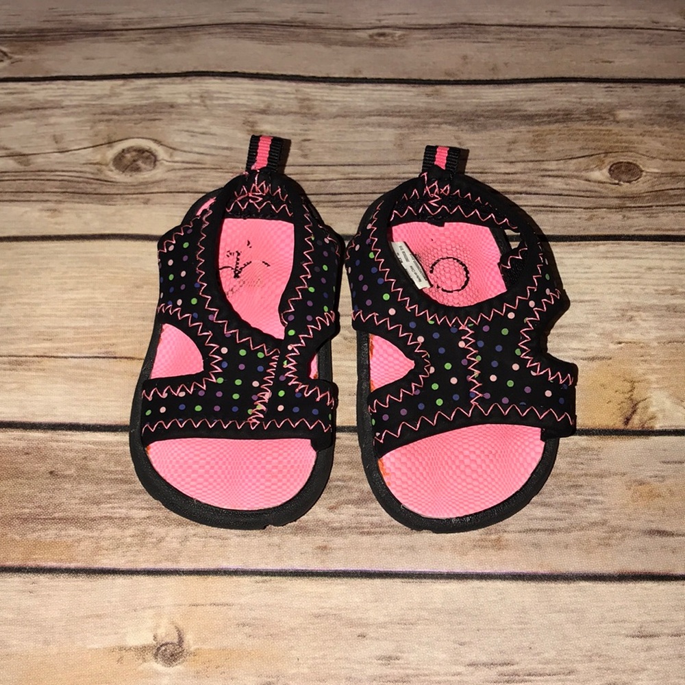 🎉 $6 or 2/$9 🎉 OP infant swim shoes size 3